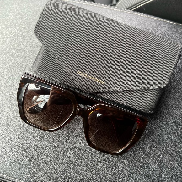 Dolce and Gabbana women’s sunglasses - Picture 5 of 5